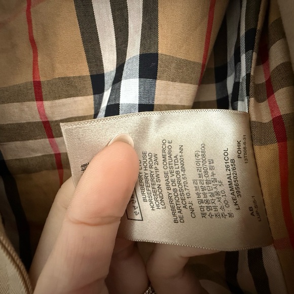 Burberry Beige Check Lined Coat - Picture 6 of 11